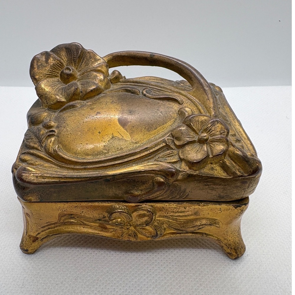 Antique Art Nouveau Gold Gilt Metal Floral Trinket Box Jewelry Casket C. 1900